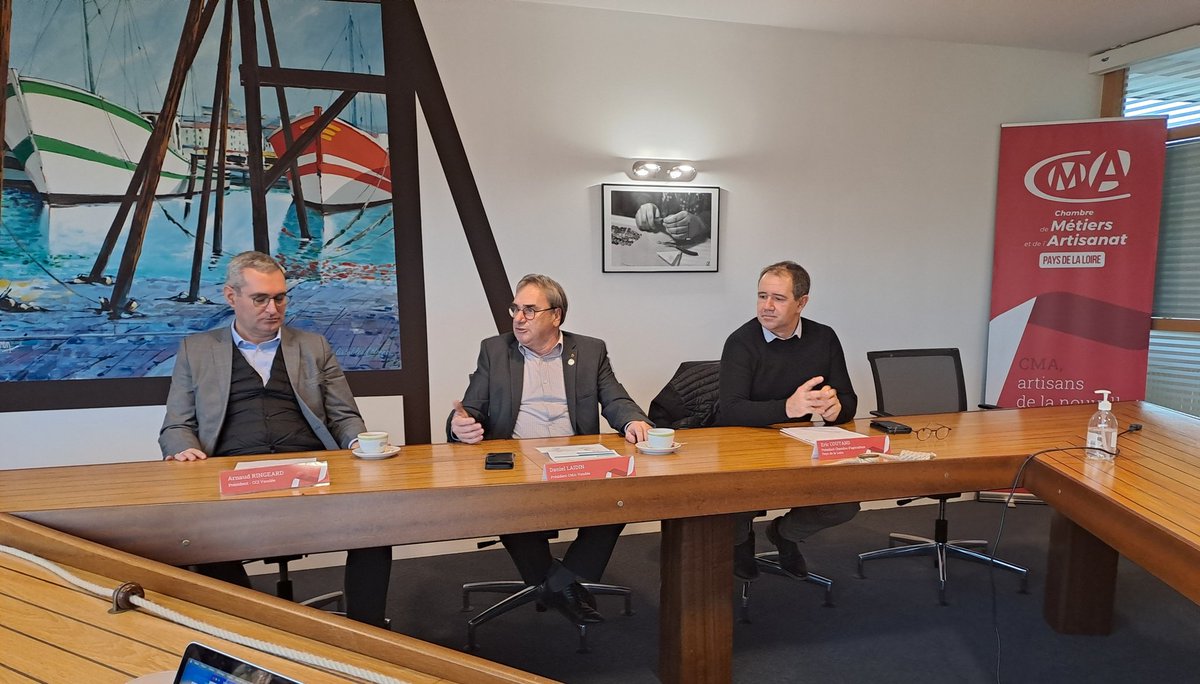 TVVendee's tweet photo. Vœux consulaires 2024 en cette fin de semaine avec la CMA Vendée : la Vendée aujourd'hui, c'est 18599 entreprises artisanales. +9% en un an, +33% en 5 ans.
#CMA85 #CMAPDL https://t.co/kXWesYhpzO