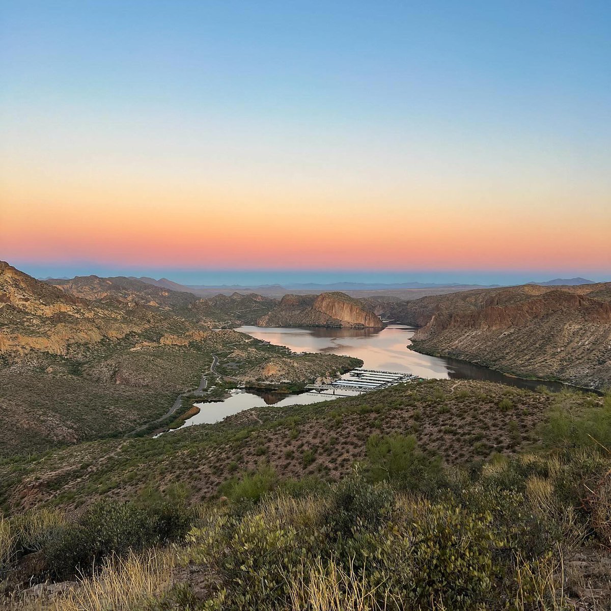 ArizonaTourism's tweet photo. Wonderful winter day hikes are beckoning: https://t.co/YPqUzN4wCe

📍Boulder Canyon Trail
📷: @hikersledge https://t.co/vhHsC49mHi