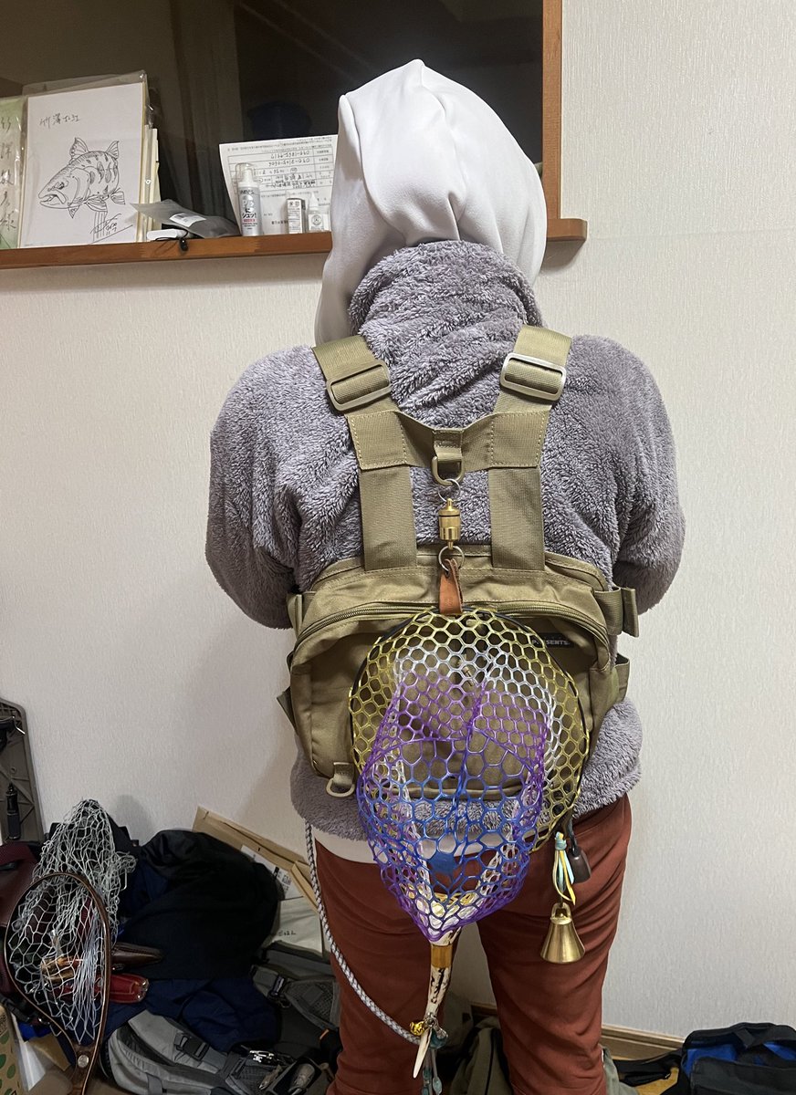渓流釣りのオフシーズンですが🎣メンテや作り物をコツコツと進めてます😅頭の中が北海道一色の奥様からランディングネットが欲しいとオーダーがあり　オリジナルランディングネット作成💪渓流釣りで見つけた鹿角と寝かした榧木でこんなネットが出来ました🤗　気に入ってもらえたです🤗