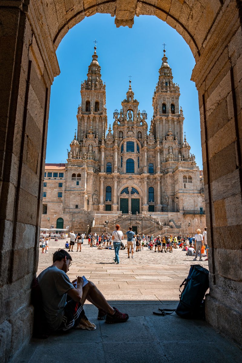 cafezm's tweet photo. Ayer finalizamos #CaféZimmermann ☕ de @radioclasica 📻 perdiéndonos en Santiago de Compostela con un fragmento de "La luz de Compostela" de la 🎼"Gran cantata xacobea" de Rogelio #Groba.
👉🎧https://t.co/PAq2iJXoad
#UnLugarParaPerderse 🏝️ https://t.co/Foimz2MlCE