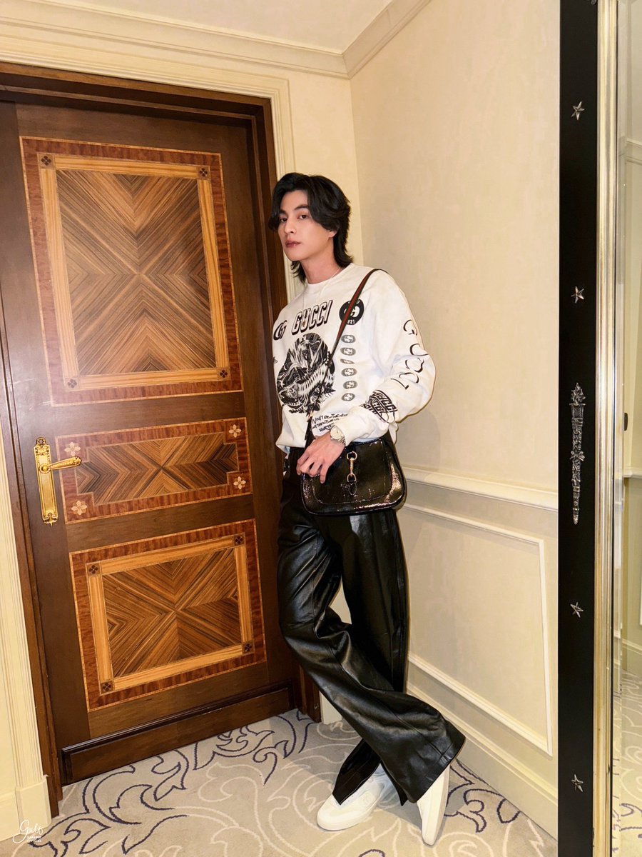 Model look of Gulf Kanawut is really gorgeous and outstanding in Milan Fasion Week. 💞

GULF​ X GUCCI MFW
#GucciFW24xGULF
#GucciFW24
#SabatoDeSarno
#Gucci #GulfKanawut