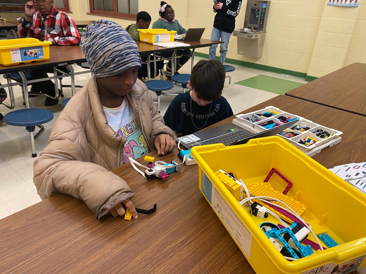 Last week we were in Canton City Schools working with students in after school programs with some LEGO robotics enrichment. Students built models out of LEGO and then programmed the models to move about.