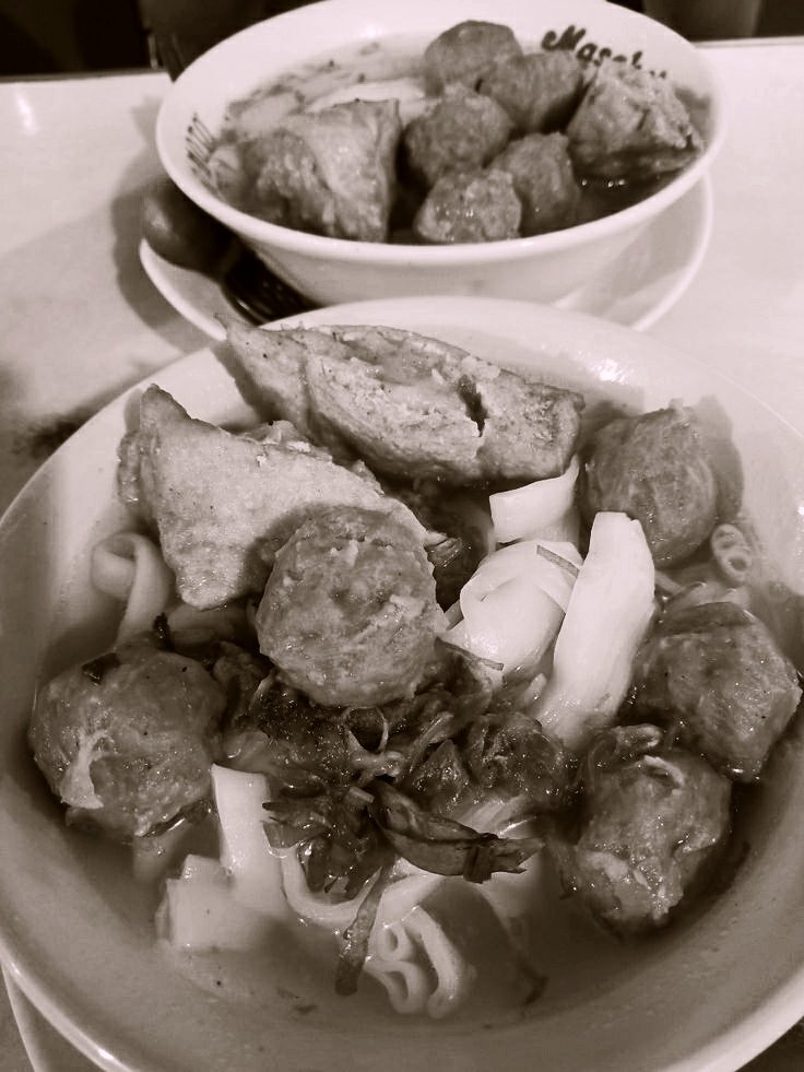 onpredictabel's tweet photo. ⠀

Sisa kemarin.
Blio ini makan bakso juga belepotan😼

⠀ https://t.co/NGbAdniOuc