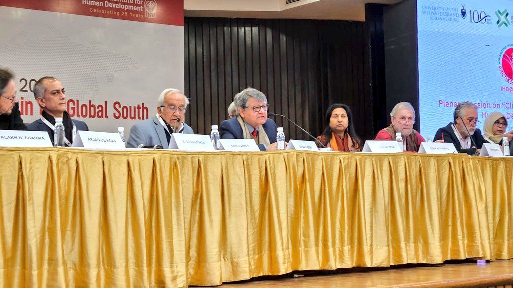 @suman_bery, Vice Chairman, #NITIAayog delivered a Special Address on Climate Change, Equity and Human Development in the Global Conclave 2024: Advancing Human Development in the Global South organized by #NITIAayog, @TweetIHD and @RIS_NewDelhi. He also met with @pedrotconceicao,