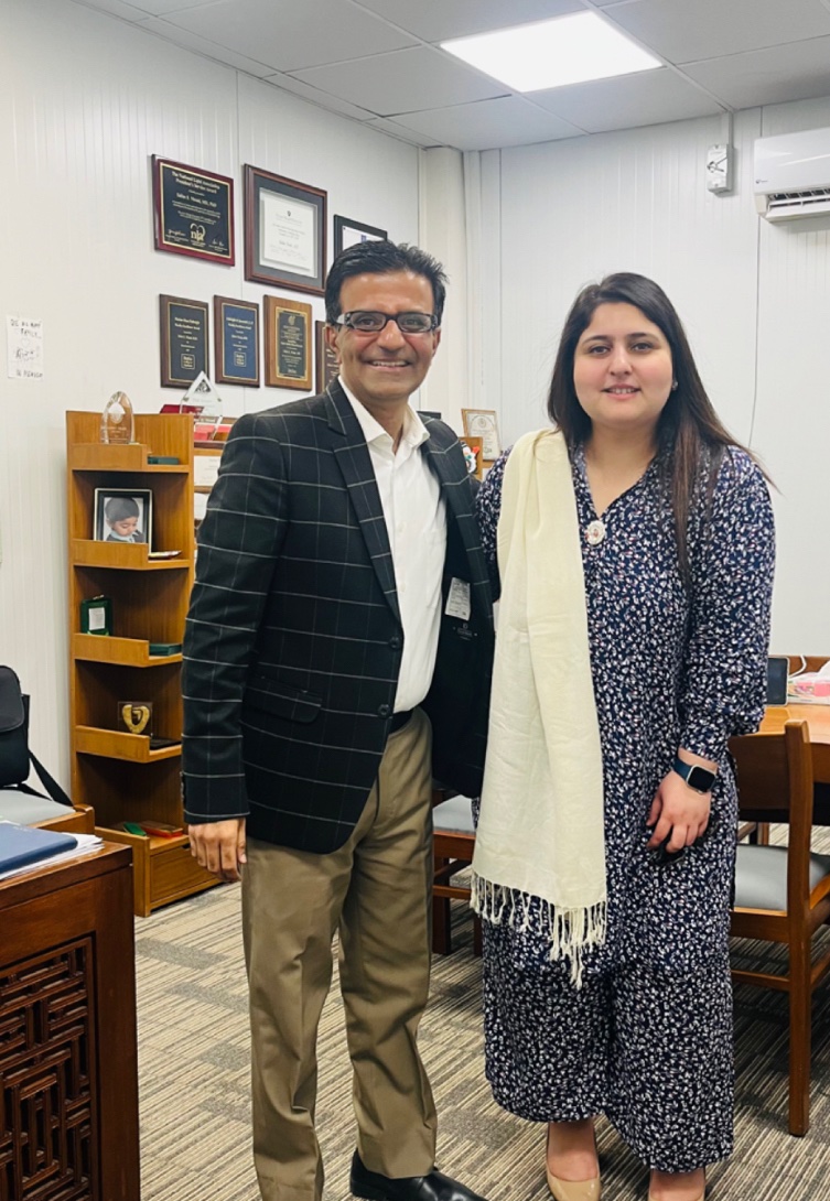 Familiar face in Karachi!! :)

As always, joyful &amp; enlightening seeing Dr. 
<a href="/virani_md/">Salim Virani</a>  - thankful for years of mentorship &amp; sage advice! 🙏🏽

Also, thrilled to see all the incredible work being done! 

<a href="/CBallantyneMD/">Christie Ballantyne</a> <a href="/vijay_nambi/">vijay nambi</a> <a href="/BCMHeart/">BCM Cardiology</a>