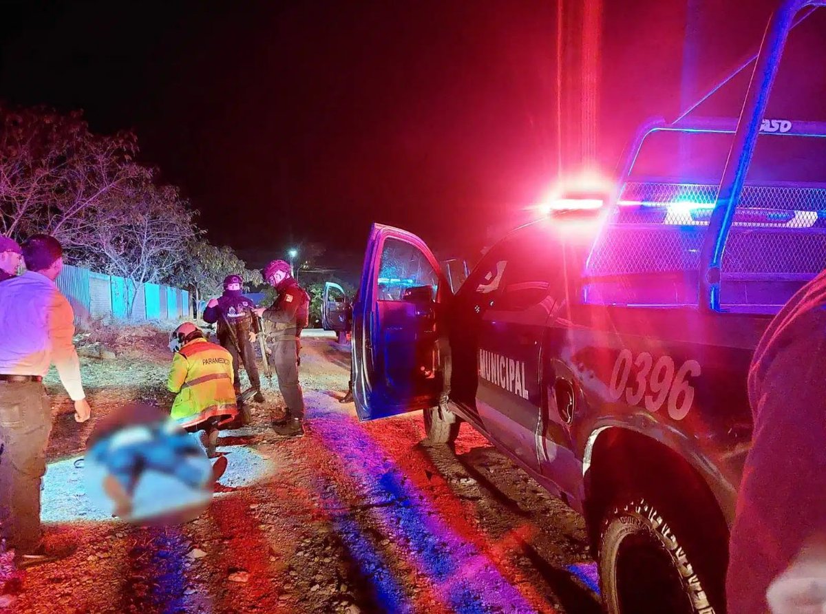 Esta noche localizan a hombre encintado y tableado en la colonia Independencia de Culiacán. #Sinaloa 

El hombre se identificó por las autoridades como Oswaldo Tadeo de 26 años, quien fue hallado con el rostro cubierto y con las manos atadas, tirado sobre la colonia