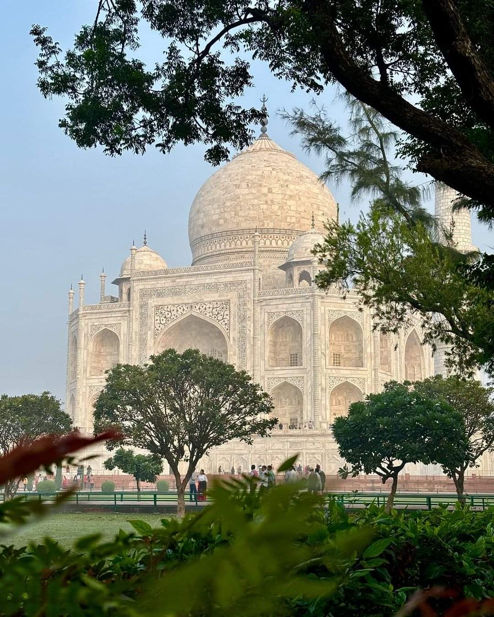 Taj Mahal 🤍

#winter #agra #explore #explorepage #cityoflove #travelphotography #travelrealindia #tripotocommunity #incredibleindia #delhigram #delhiblogger #taj #agracity #sodelhi #uttarpradesh #uttarpradeshtourism #yourshotphotographer #lonelyplanetindia #passionpassport