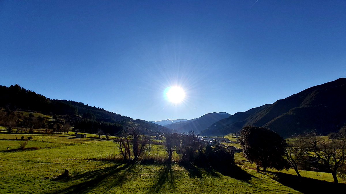 Apez140's tweet photo. #Momentos
Tan sólo...🧚♂️😎
#Aliezo #Liébana #PicosDeEuropa #Cantabria #NorthernSpain #Magia y #Belleza #Inmensas #TourismSpain🇪🇦 https://t.co/crRZouHr1C