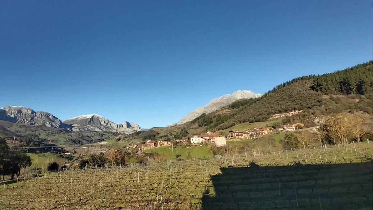 Apez140's tweet photo. #Momentos
Tan sólo...🧚♂️😎
#Aliezo #Liébana #PicosDeEuropa #Cantabria #NorthernSpain #Magia y #Belleza #Inmensas #TourismSpain🇪🇦 https://t.co/crRZouHr1C