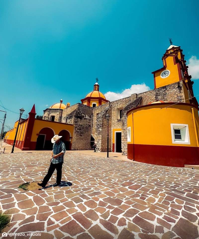 SLPTurismo's tweet photo. 👨👩👧👦 ¡Anímate a conocer Villa Juárez con amigos o en familia! Crea recuerdos inolvidables mientras exploras este pedacito de paraíso en la Región Media de San Luis Potosí.
#slpmx #TuristaSurrealista #sanluispotositurismo https://t.co/8RGVLBu7SB