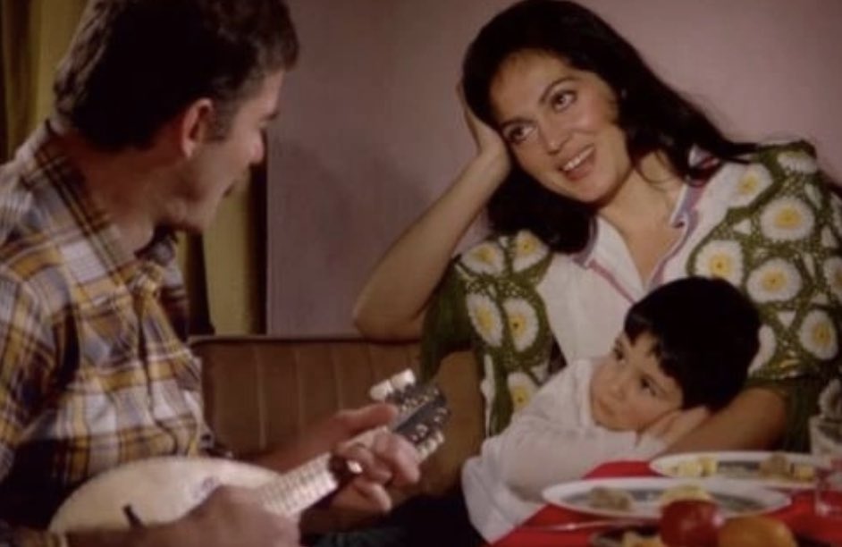 Selvi boylum alyazmalım’ı fizikçi izlerse..