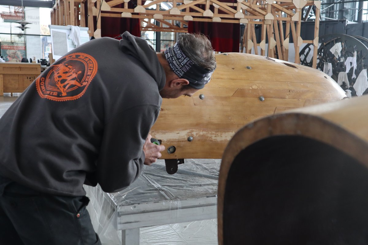 Halle de La Machine tweet media