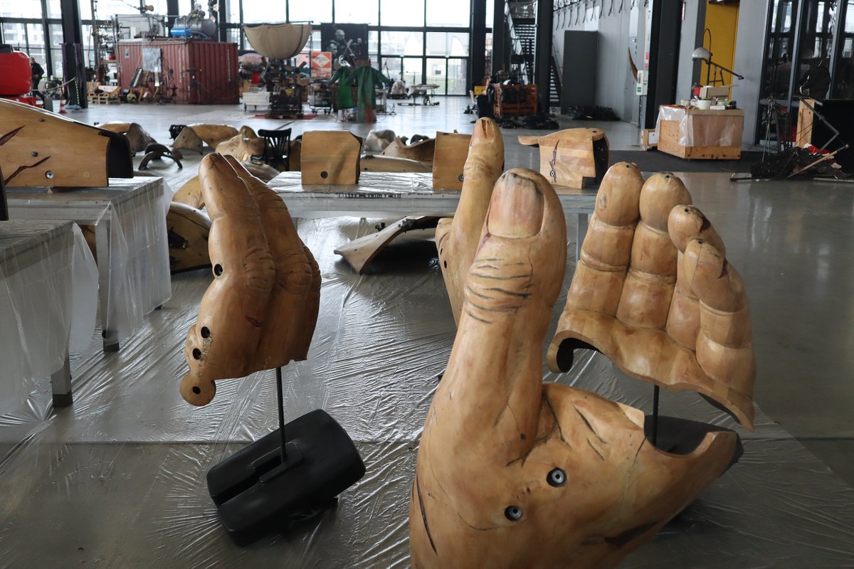 Halle de La Machine tweet media