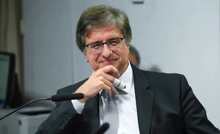 slpng_giants_pt's tweet photo. 📢 Uma importante notícia: o novo procurador-geral da República, Paulo Gonet, afirmou que irá reexaminar as denúncias da CPI da COVID 

Muitas das denúncias estavam engavetadas pelo ex-procurador Augusto Aras

Há mais de 80 pedidos de indiciamentos no relatório da CPI, que inclui Bolsonaro e alguns de seus ministros.