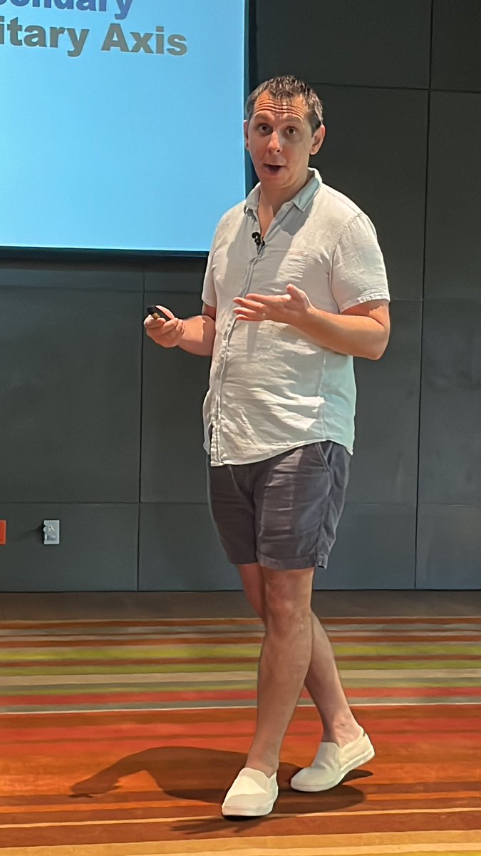 DeeOptimal's tweet photo. @ZackRepEM #resusfest
Adrenal crisis defined as adrenal insufficiency in the presence of a stressor.
MCC is steroids prescribed. Ex. 5mg/day on prednisone… 1 month to be deficient… but High dose like 40mg/day, steroid source will be depleted in a week!! https://t.co/FsKiEiBr0m