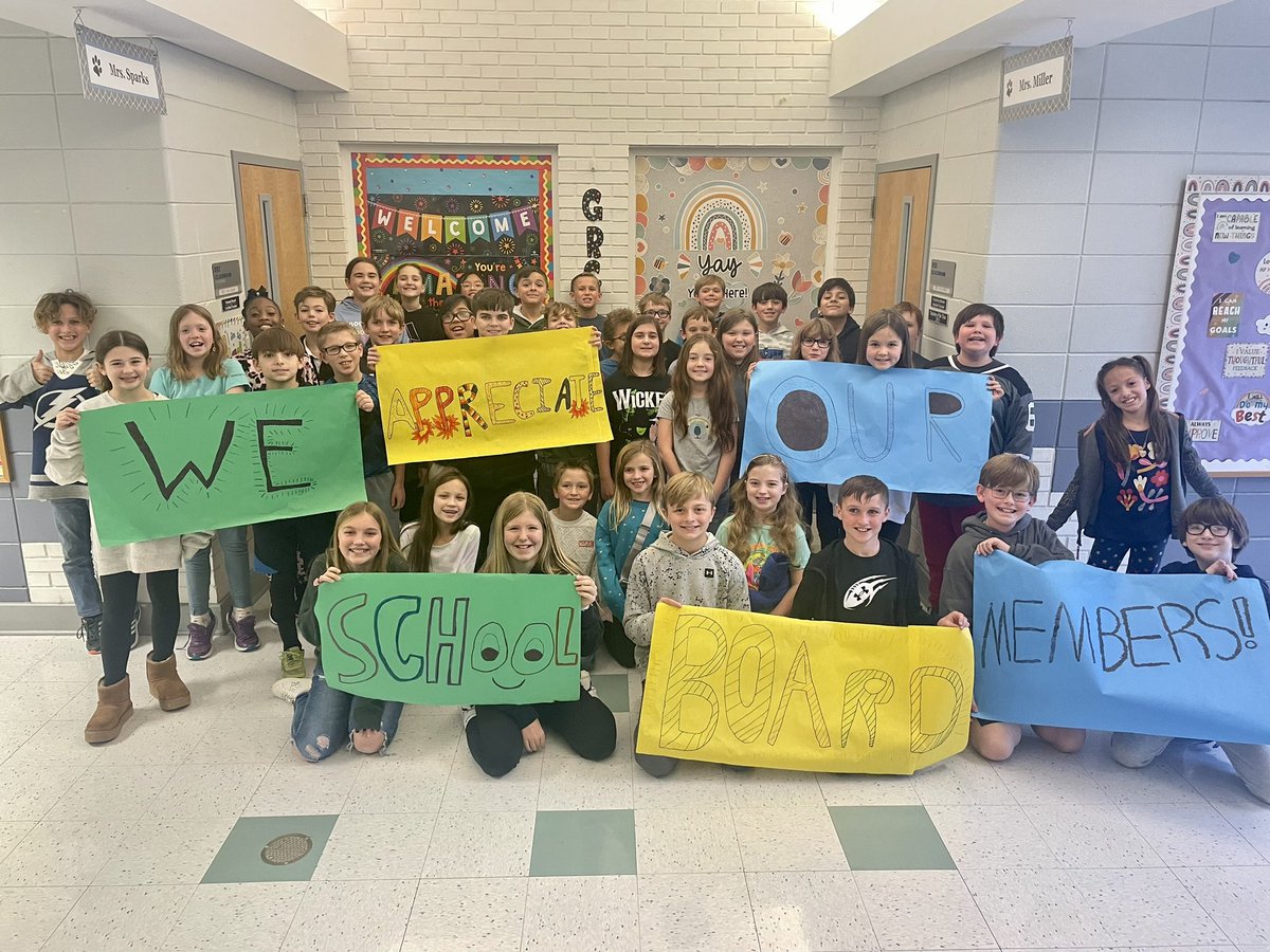 RSparks4kids's tweet photo. A big thank you to @ShelbyALSchools  school board members for supporting gifted programs! @David_Bobo @alabamagifted #ALgifted https://t.co/kddyLCnjph