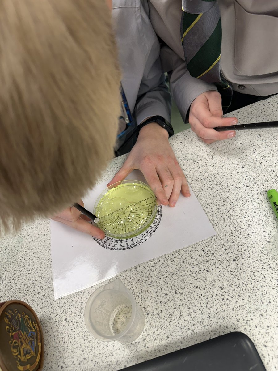 CCJuniorScience's tweet photo. #CCJYear6 and #CCJYear5 have been doing a bit of geometry in science this week. The tricky task of measuring angles in bubbles! #CCMaths #CCEnquirers #CCDiscovery https://t.co/BltNow6Zyk
