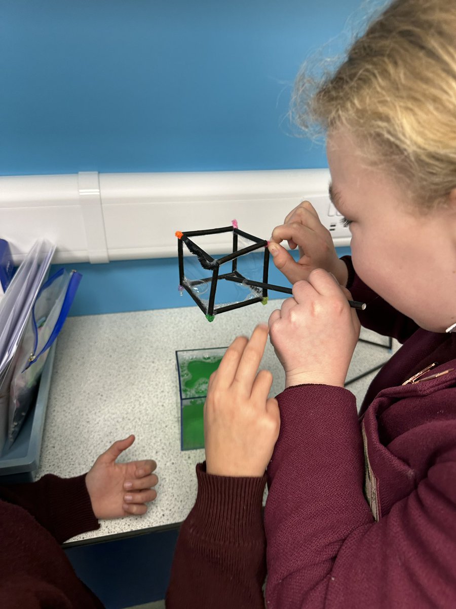 CCJuniorScience's tweet photo. #CCJYear6 and #CCJYear5 have been doing a bit of geometry in science this week. The tricky task of measuring angles in bubbles! #CCMaths #CCEnquirers #CCDiscovery https://t.co/BltNow6Zyk