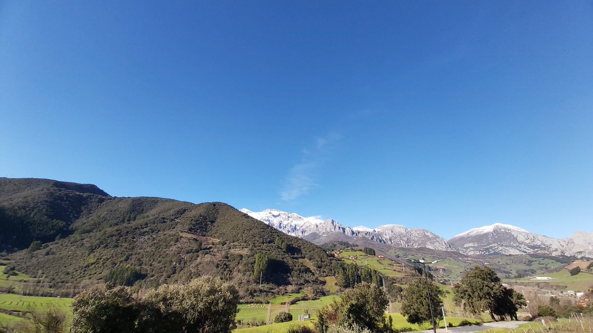 Apez140's tweet photo. #Momentos
Tan sólo...🧚♂️😎
#Aliezo #Liébana #PicosDeEuropa #Cantabria #NorthernSpain #Magia y #Belleza #Inmensas #TourismSpain🇪🇦 https://t.co/4fsLwlLqdq