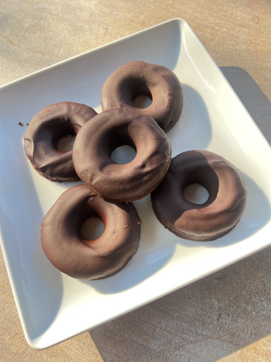 DOUBLE CHOCOLATE PROTEIN DOUGHNUTS made gluten free & vegan with nutritious ingredients 🩷 #effortlesseats #homemadedoughnuts #chocolatedoughnuts #chocolate #allergenfriendly #healthyrecipes #easyrecipe #rd2be #futuredietitian #nutrition