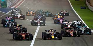 FormulaFka's tweet photo. Esto empieza ya! Las luces se apagan en Barein! https://t.co/AWKnDXTAFe