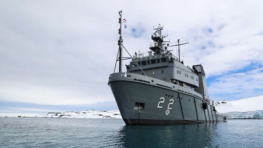 MinDefensa_Ar's tweet image. 🇦🇷🇨🇱 El aviso ARA Estrecho San Carlos de la @Armada_Arg amarró en Ushuaia luego de haber completado la 1° etapa de la Patrulla Naval Combinada #PANC que efectúa desde hace más de dos décadas nuestro país junto a la @Armada_Chile en la Antártida.