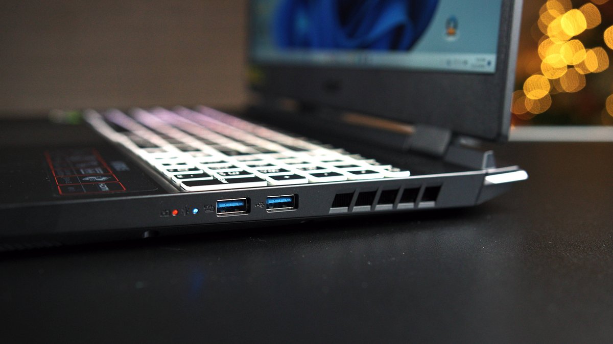 benchrs's tweet photo. [TEST]: Acer Nitro 5 – redizajnirani AMD model za 2023. godinu

[RECENZIJA]: 👉 https://t.co/5HZdBjNSNN 👈

Acer Nitro 5 u verziji za 2023. godinu je dobio redizajn spoljašnjosti. Deluje svežije i iskače iz sterotipa dosadašnjih #Nitro5 modela. https://t.co/CTenmnloqp