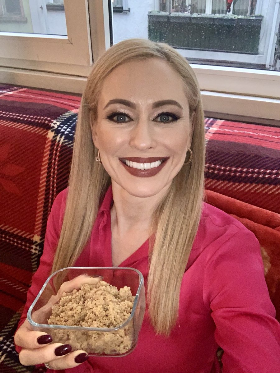 The_RTM's tweet photo. One of the best things about life in Istanbul is my neighbours, who have welcomed this “wow, energy” Englishwoman into their community. And in Turkish terms, that means food. A knock on the door last night resulted in two tubs of delicious semolina pudding. Teşekkürler! 🍨🇹🇷🙏🏻😋 https://t.co/M70rrQFQk7
