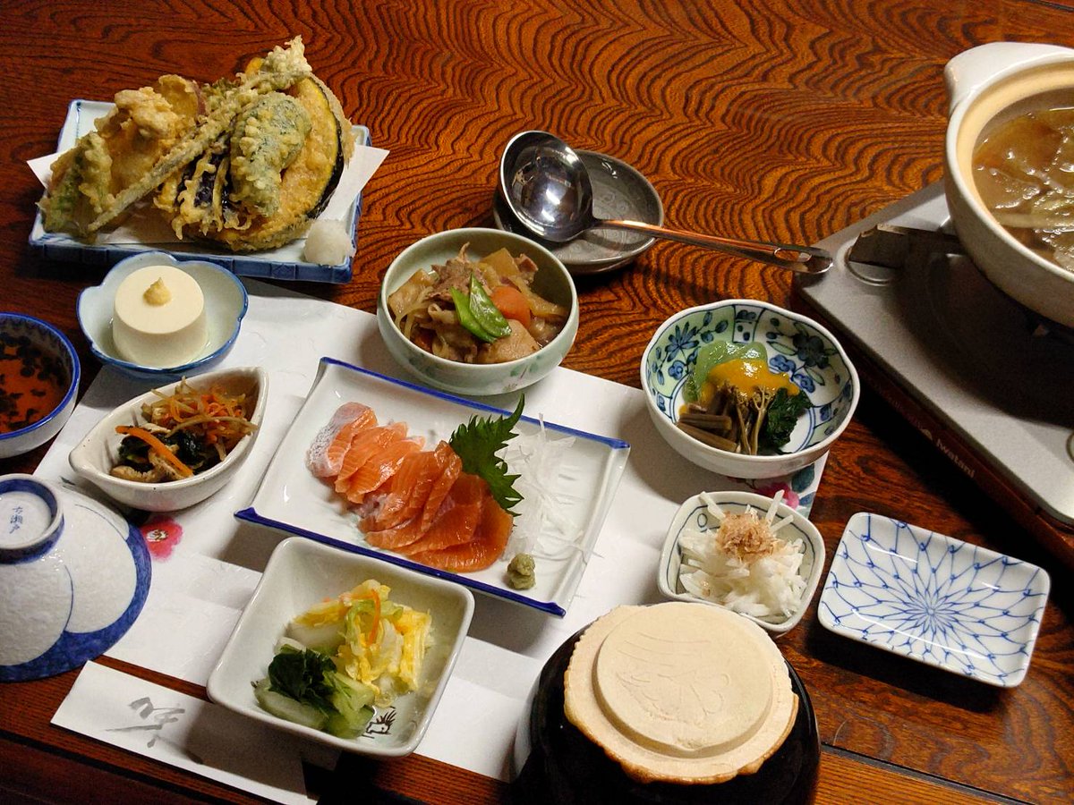 nanbuya_towada's tweet photo. いや、ウチに来い。
2食付き5,800円(税込) https://t.co/2ZH1sYBzAL