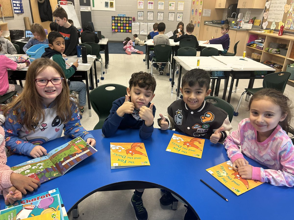 AMacDowell_OCT's tweet photo. Fun Friday vibes with Literacy Centres! Students worked hard to identify vowel teams, read decodable texts and explore Bug Phones on ugcloud.
An awesome start to a fun day! @ugclima https://t.co/7ctzf2f4ii