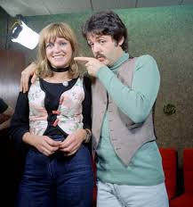 MillieMinet's tweet photo. First woman in radio / female DJ  #AnnieNightingale 
in studio w Paul McCartney 1975 💿 
(photo from The Guardian article/shutter stack) 
#Trailblazer #HeyHiHello #BBCRadio #RIPAnnie 🎧📻🕊️ https://t.co/EKp4GZVCJc
