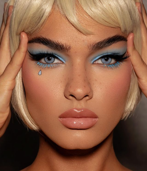 Let your eyes shimmer like the ocean waves with our stunning collection of Blue Lenses that will leave everyone spellbound.
🛍️desiolens.com/en/colors/blue…