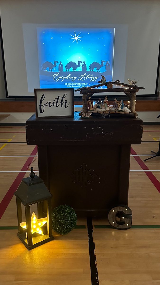 Special thanks to our grade 4 classes for leading a beautiful Epiphany liturgy this morning @MrsLepine5 @MrsCaunter @MrsIarossi Giving thanks for the opportunity to end the week in prayer together. Let us give thanks for our many blessings ❤️
