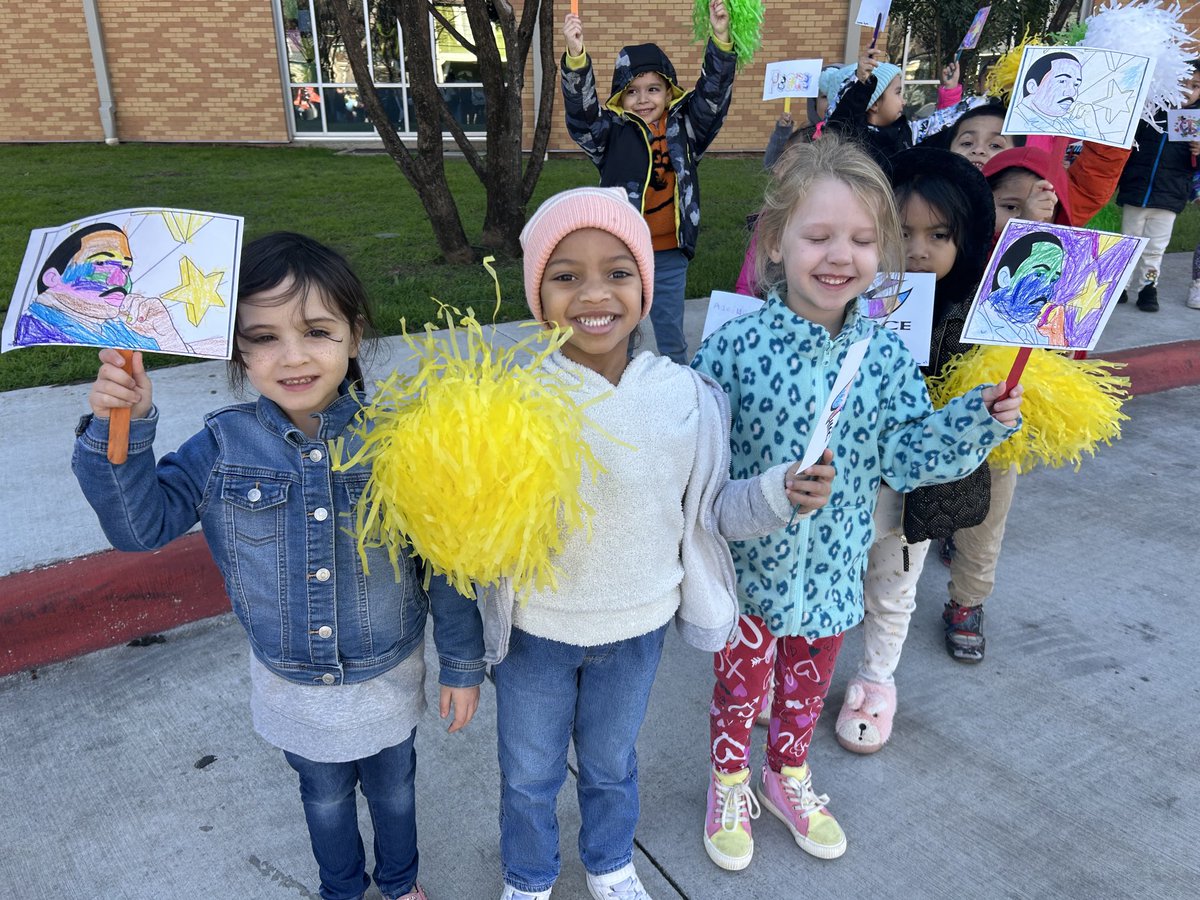 iblubman's tweet photo. Our students know what’s important! ⁦@SanchezAISD⁩ https://t.co/CpgfYBhAT0