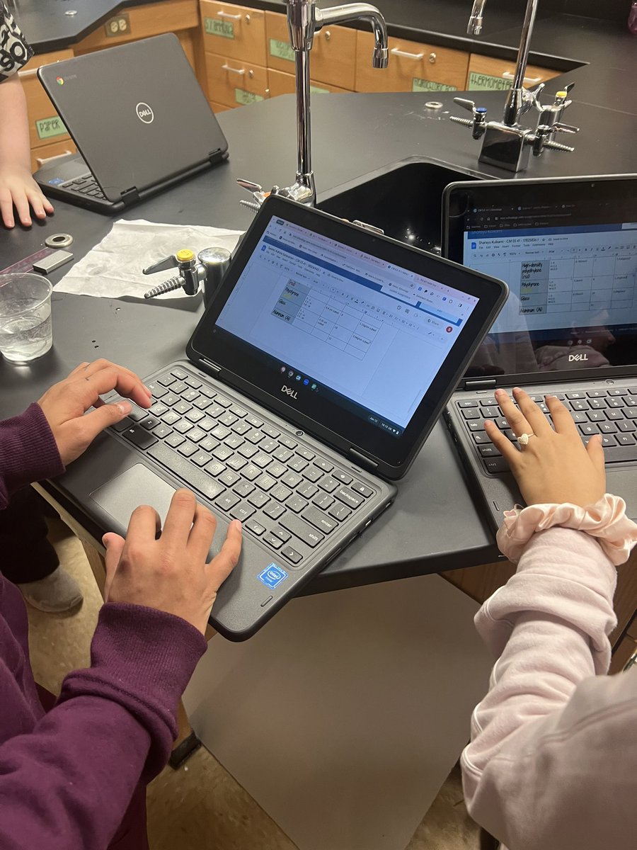 Mrs_Pulsifer's tweet photo. Calculating and testing density 🥼👩🏼🔬
Chemistry of Materials: Act 4
@LabAids @SEPUP_UCB @novi_ms #novipower https://t.co/R2Q6IBs1VR
