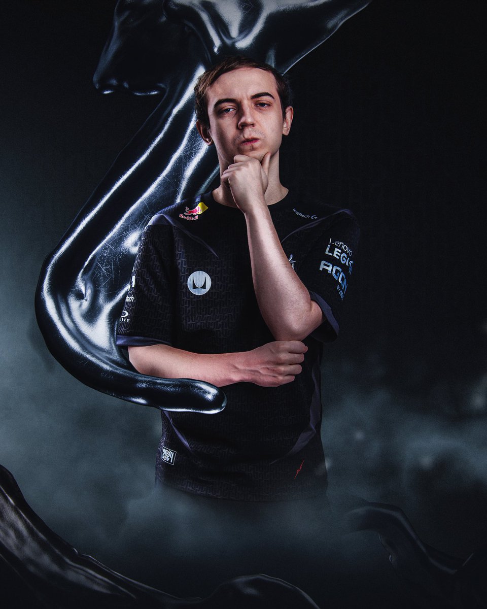 go.g2esports.com/PlayersKit The new jersey is out !! 🥳😁
