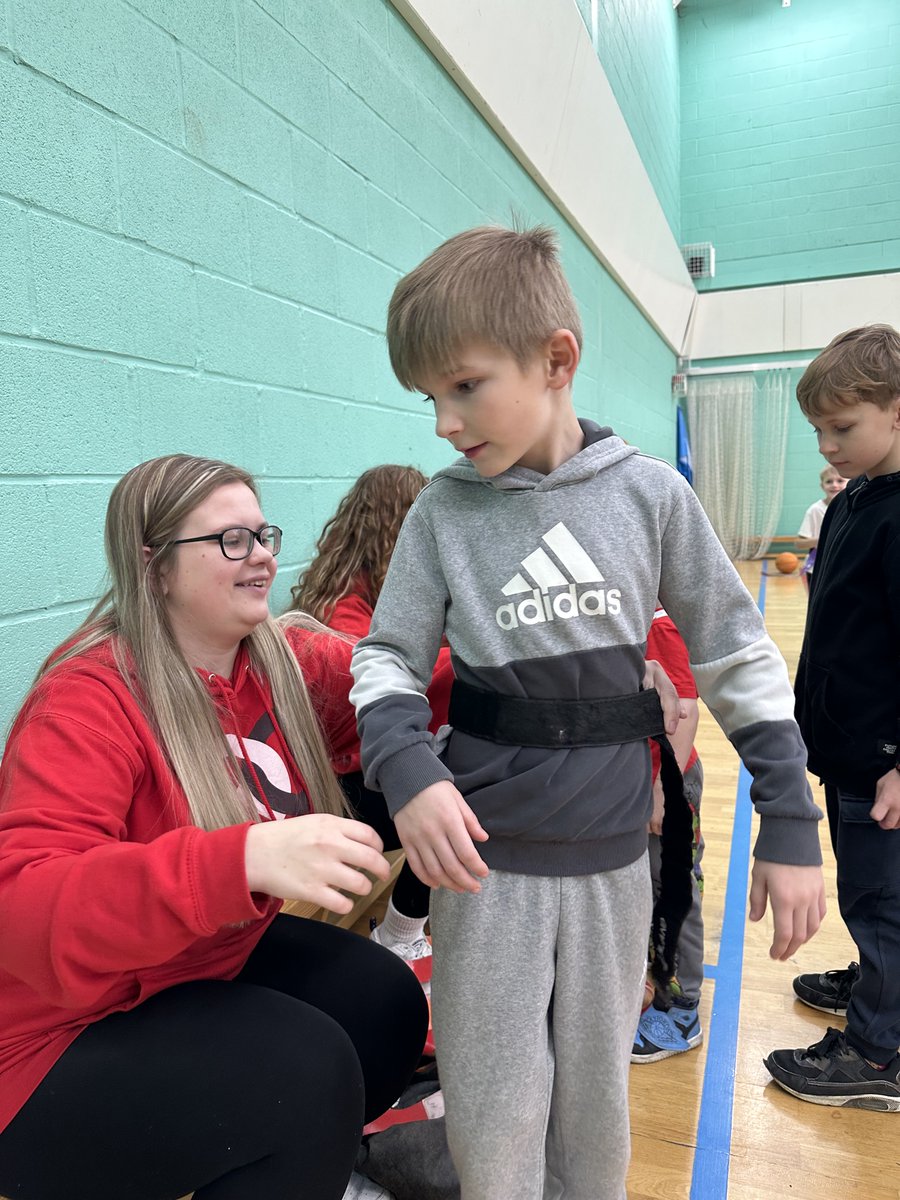 EYS_Coaching's tweet photo. Getting our tag rugby kit on! Also known as the hula skirt game when you have multiple tags hanging from the belt! 🌺
#tagrugby #activitiesforkids #kidssport https://t.co/kqz81EuVgG