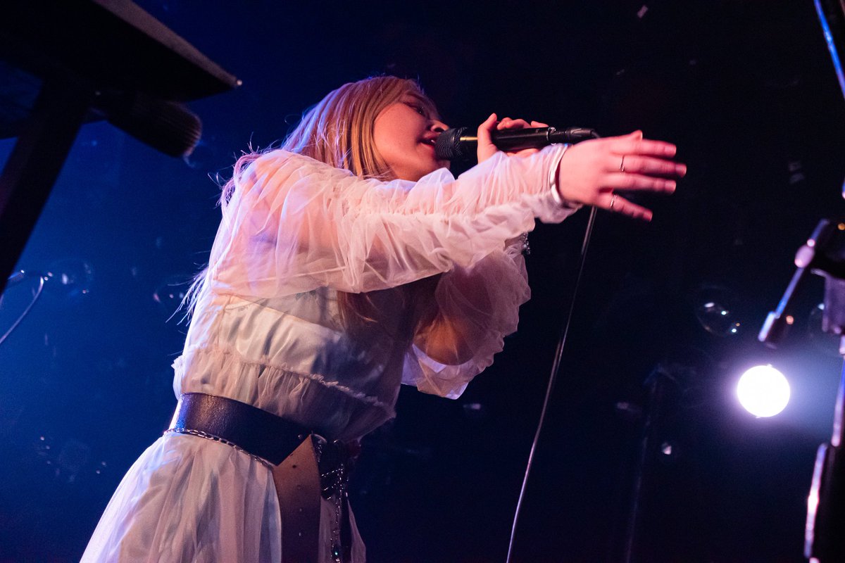 tokyoalice_band's tweet photo. ////大盛況につき大成功////
2024.01.12 渋谷La.mama
Who is the true Alice?
〜どっちが本物のアリス?〜
撮り急ぎになりますが沢山のご来場、声援、CDのご購入有難う御座いました
今後も凍京アリス、umililikaを宜しくお願い致します
#凍京アリス #TokyoAlice #凍京燃やせ
リプ欄にSetlist等↓ https://t.co/vMBfT6g0ds