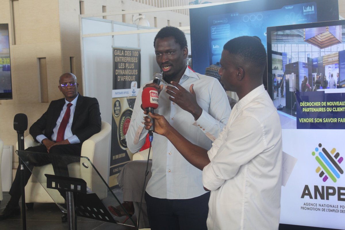 forcensenegal's tweet photo. 2/2 Ce forum avait pour objectif de booster l’activité économique des entreprises, les relations d’affaires, l’entrepreneuriat et les possibilités d’insertion professionnelle des jeunes chercheurs d'emplois.
#emploi #MastercardFoundation #foruminternational https://t.co/8zGkIyzDMf