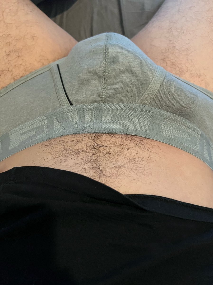 lostbriefs's tweet photo. happy friday https://t.co/4mtx0bczVD