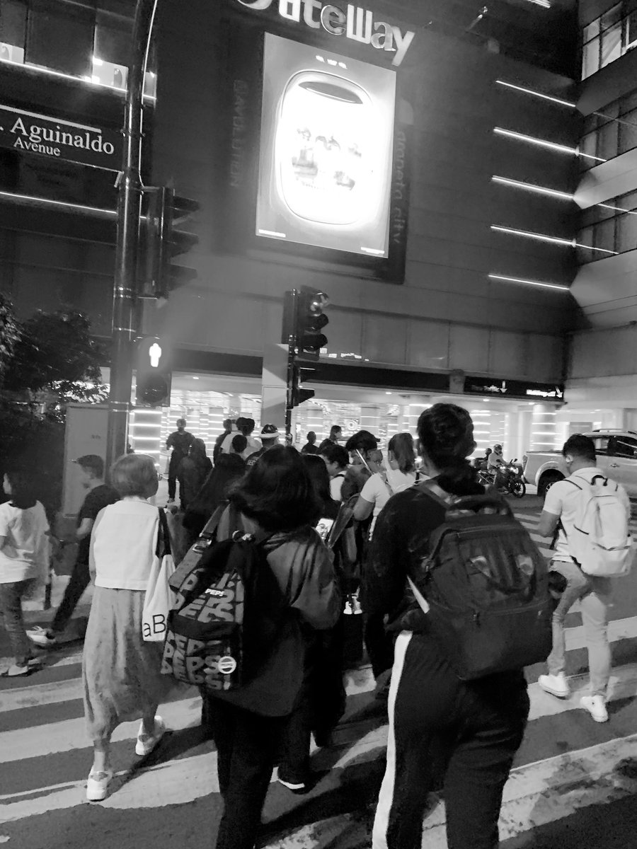heymindreader's tweet photo. @felipsuperior @team_superiors Carry on, mga kaps! #FELIPCity #Batch4 #AranetaCity @team_superiors 

@luvsjsh @DictoZerline @ElaineJoyceBCo1 @kengumshi @trix_felip @kenspensive 🤘 https://t.co/cIiBHxq6Qg