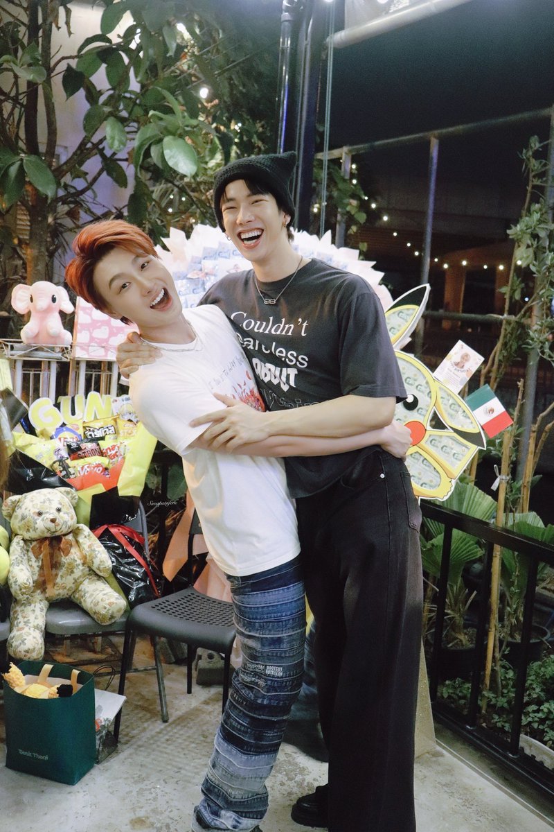 Siwapatn12's tweet image. แอคนี้ 🫶🏻 สิ่งนี้ที่สุดเลยครับบ ยัยพี่กันกับยัยน้องแฟรงค์ คนเก่งของเรา~ 🥹

#gunnapatn #frankthanatsaran #GN26THBD