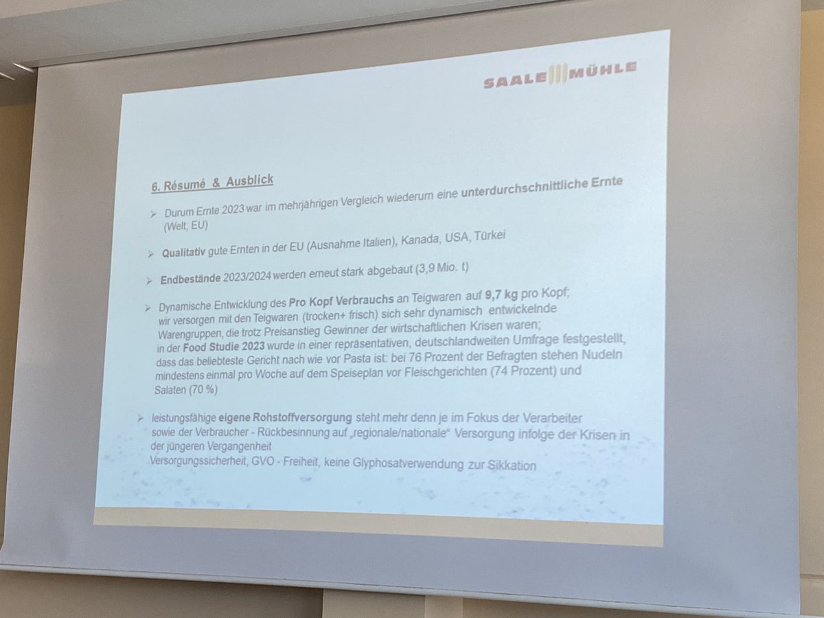 friedrichlongin's tweet image. Tolle Tagung der AGF Detmold zu Durum- und Teigwaren. Beeindruckende Betriebsführung bei Wolf Nudeln, die mit eigener Hühnerhaltung und Biogasanlage Kreislaufwirtschaft vorlebt. Durumversorgung weltweit sehr knapp, heimische Produktion immer wichtiger. Kauft ihr Pasta aus D?