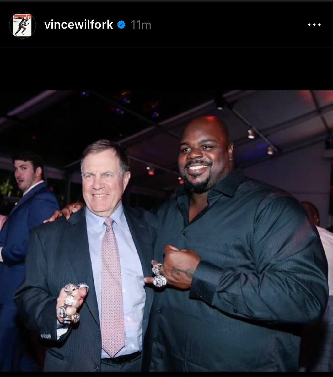 sophieewellerr's tweet photo. Vince Wilfork posts a heartfelt message to Bill Belichick on IG https://t.co/SW73ugjLi3