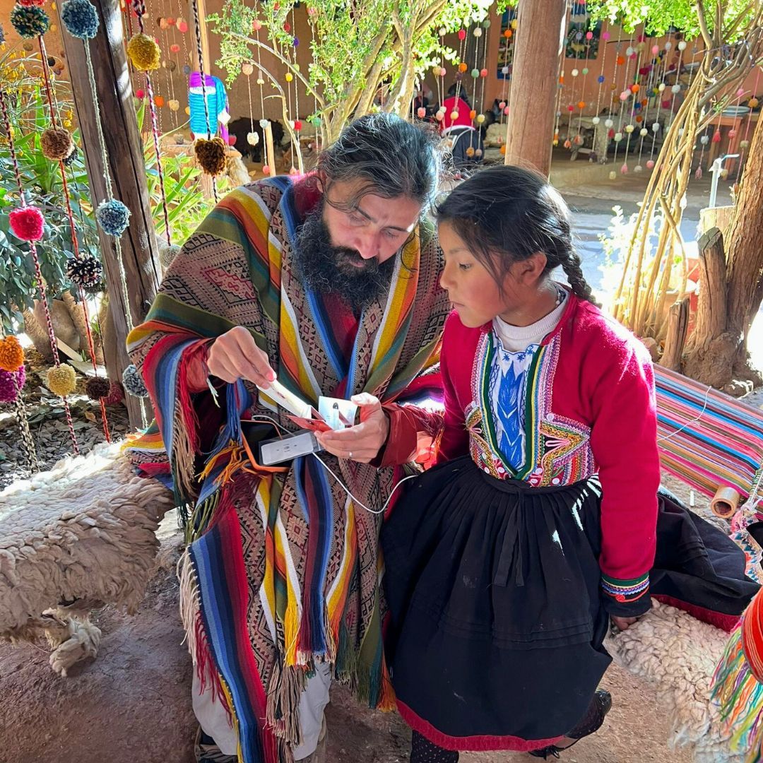 New Year, New Adventures: Manu Prakash, our co-founder, spent some time in Peru, where he used the Foldscope as a tool to ignite curiosity among the local community. If you would like to support our mission, please consider making a donation buff.ly/47SvAGl #outreach