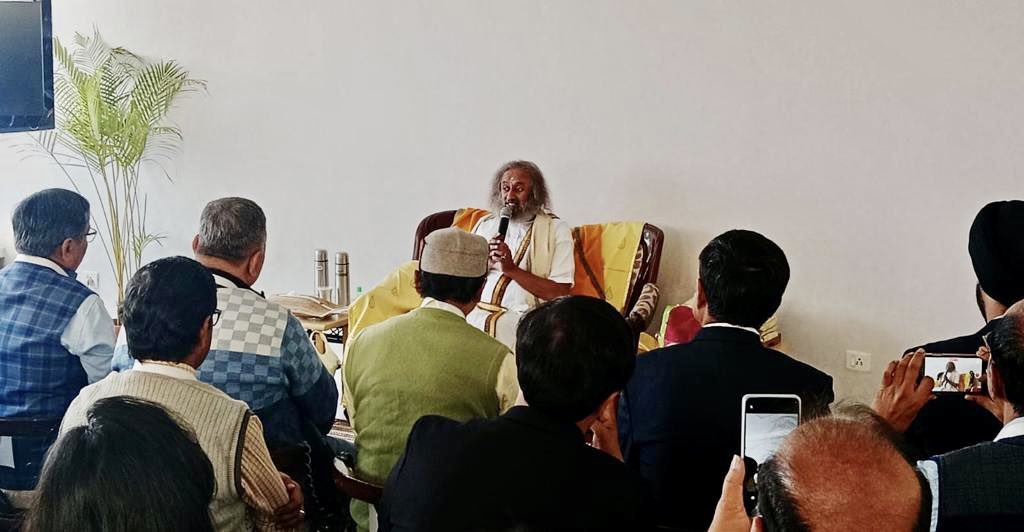 Gurudev's tweet photo. On the occasion of #NationalYouthDay, 20 vice-chancellors and the heads of prominent universities from across West Bengal signed 11 MOUs to have @ArtofLiving programs taught to their students and faculty. https://t.co/tDv2X2IJxC
