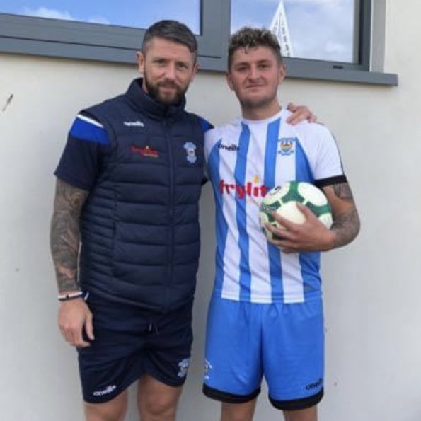 ⚪️ Forward Cameron Coyle joins Dergview from Strabane Athletic 

#NIFL #IrishLeague