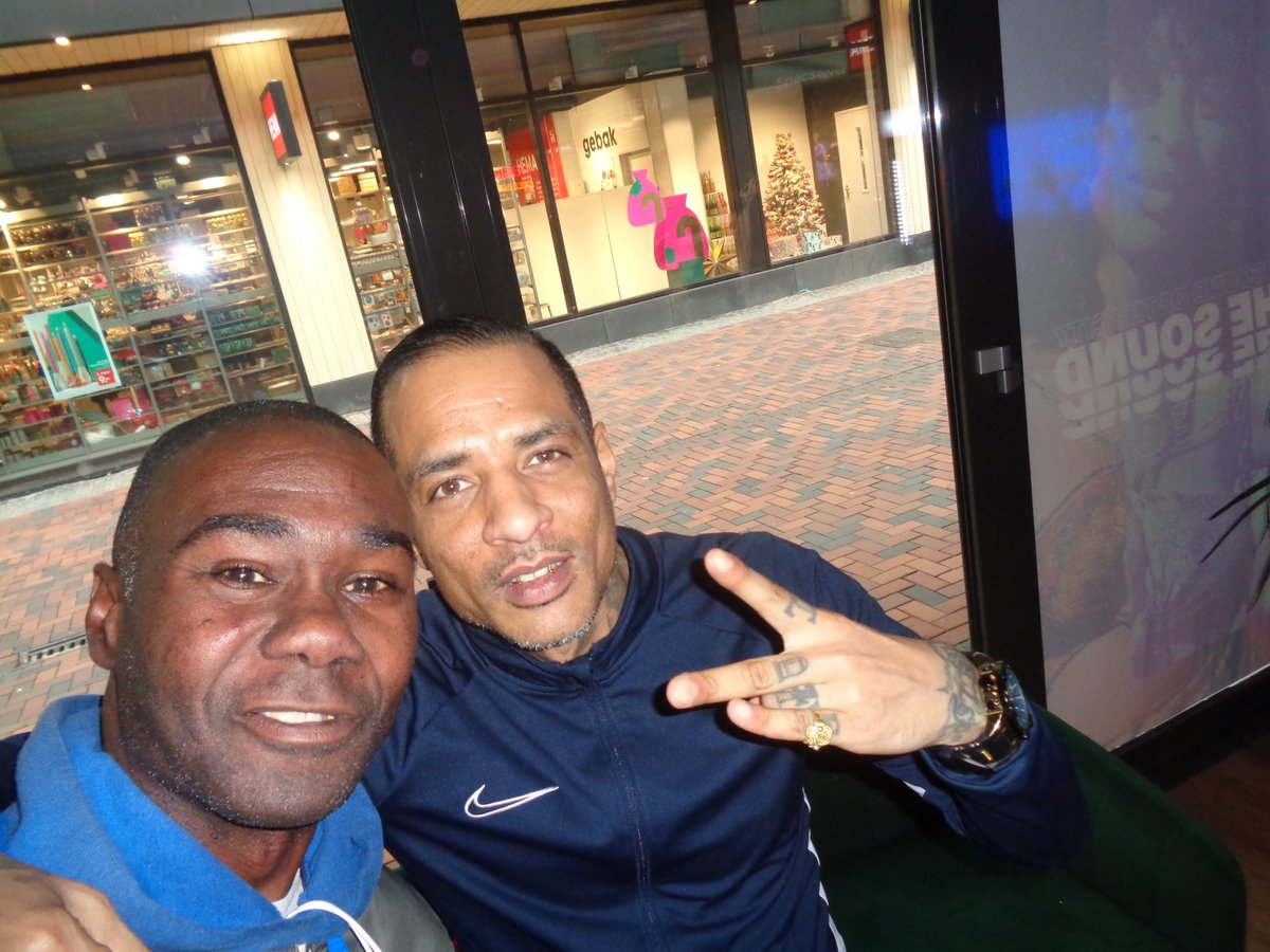 mikewaterval's tweet photo. mikey mike@amsterdamzuidoost@amsterdamspoort@foundation.nl with rapper rocks 
@ROCKSvdTHC 
@foundation_nl 
#volledigondercontrole 
#thcrecordz 
#producer 
#rapper 
#amsterdamnoord 
#laylow 
#adamzuidoost 
#rocksthc 
#rockysoekha 
#toffegast 
#foundationnl 
#101barz https://t.co/G4v4ps71kV