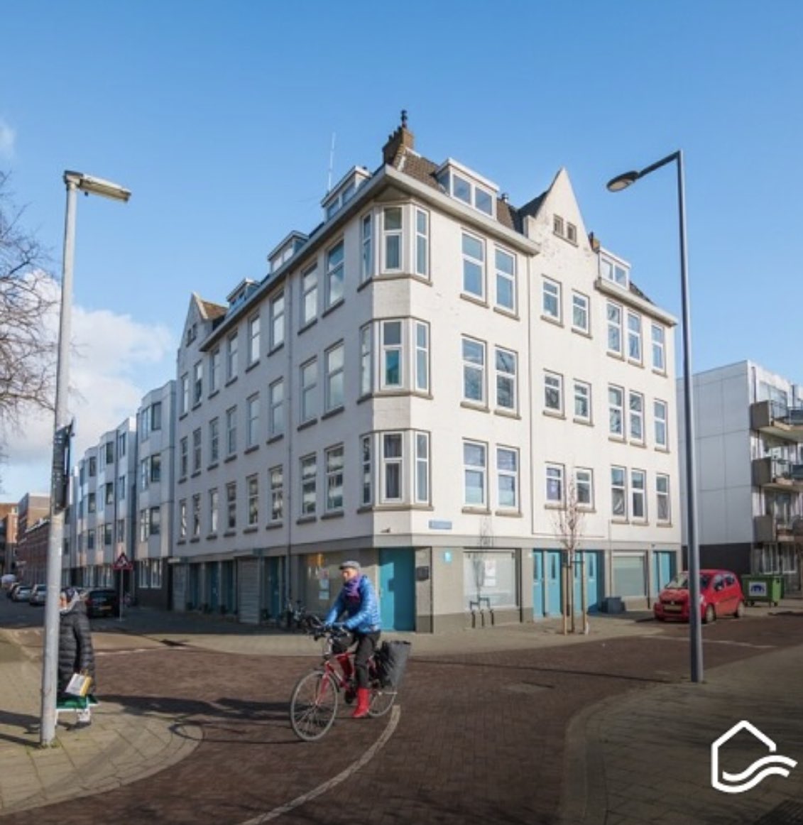 Op Instagram laat <a href="/WoneninRdam/">Wonen in Rotterdam</a> weten dat ongeveer het laatste vooroorlogse pand in Kralingen West door <a href="/Woonstad/">Woonstad Rotterdam</a> wordt gesloopt. In dit tempo bestaat Rotterdam van voor 1940 op heel veel plekken straks niet meer. Ongelofelijk zonde.