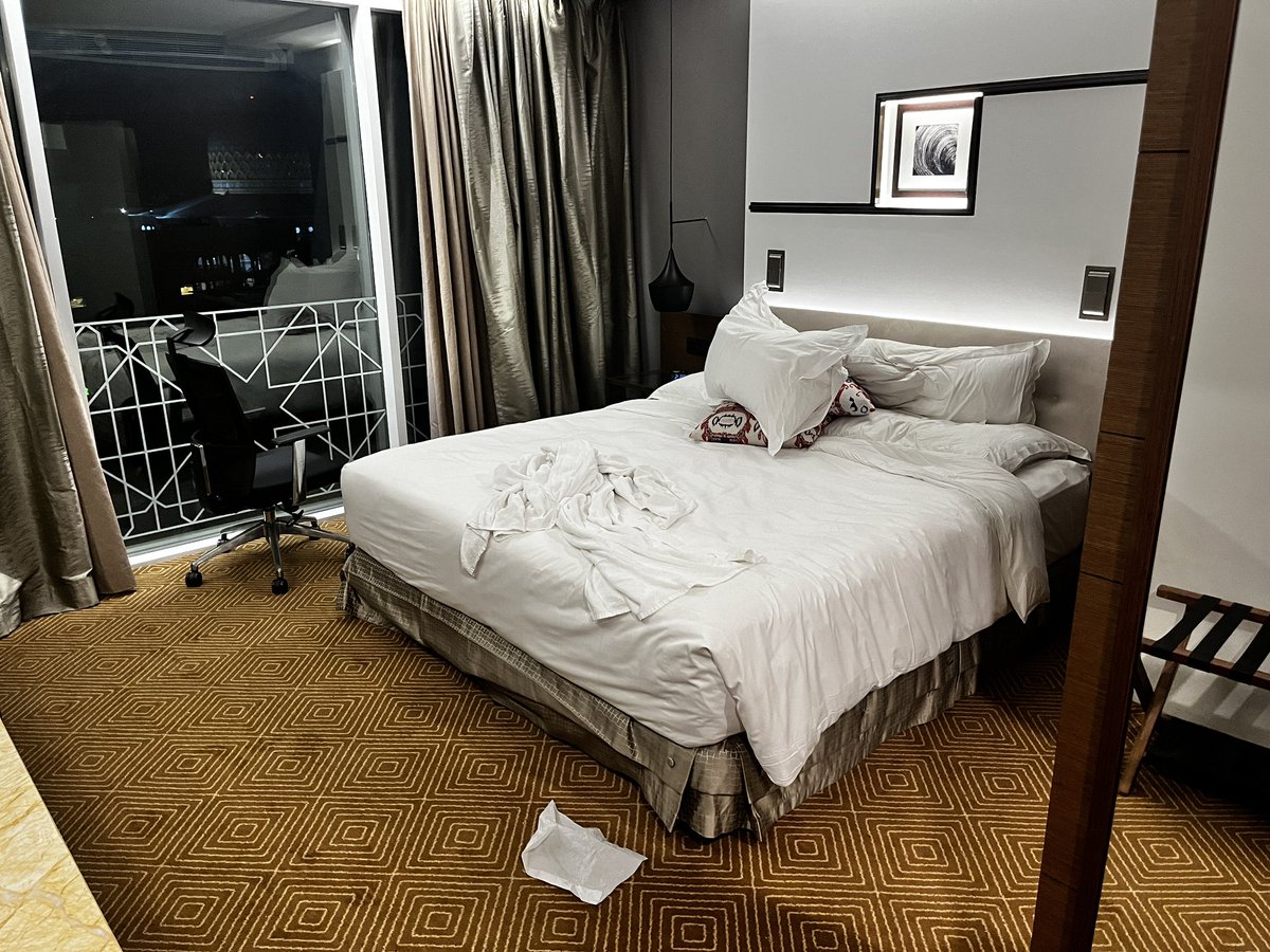 JerryHelmers's tweet photo. Balen. Moet terug naar NL. Einde vakantie. #Travelboy ๐ฒ๐พโ๏ธ https://t.co/DaIfDhqCkg